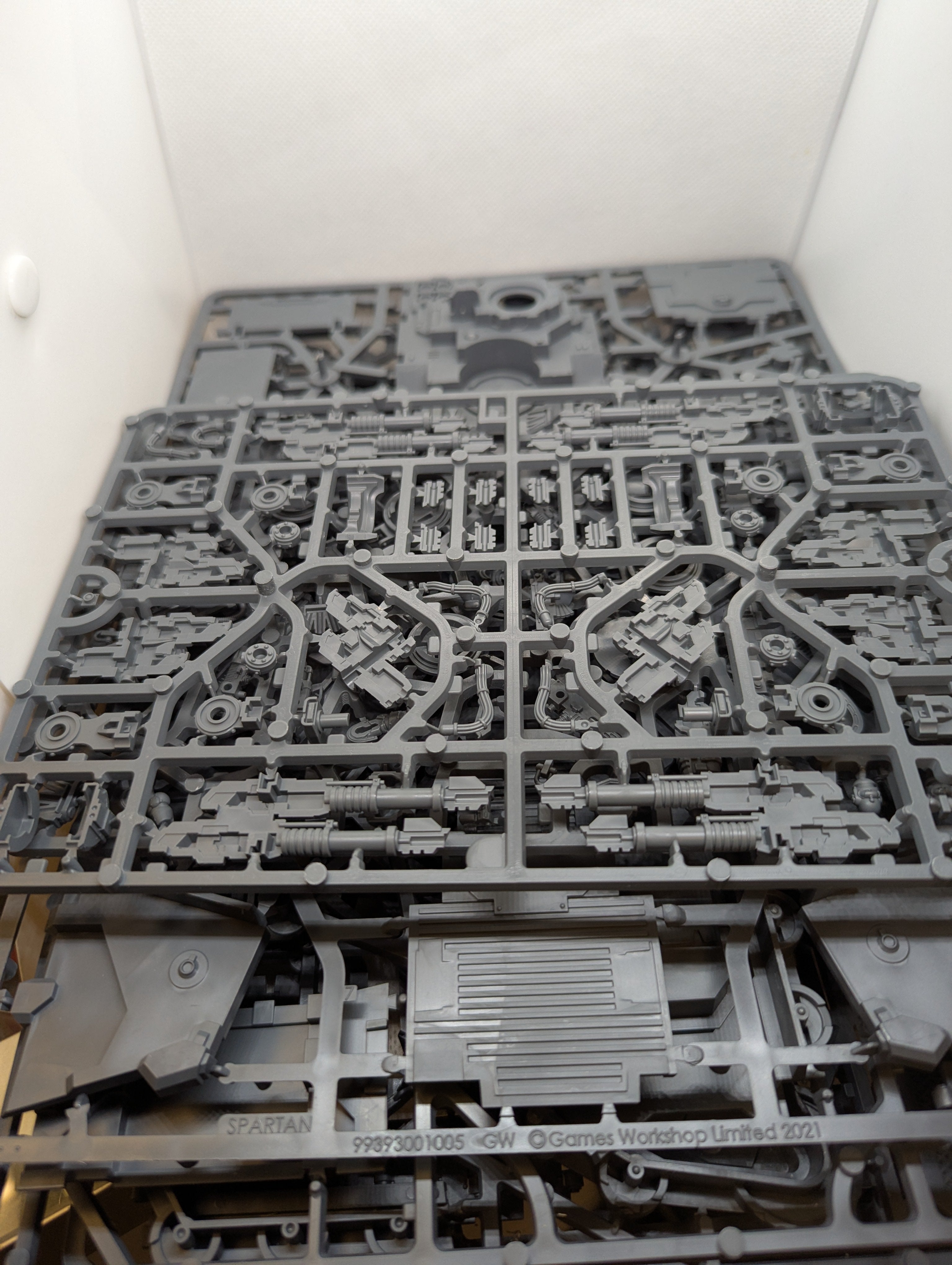 P/O: Spartan Assault Tank (on sprue)