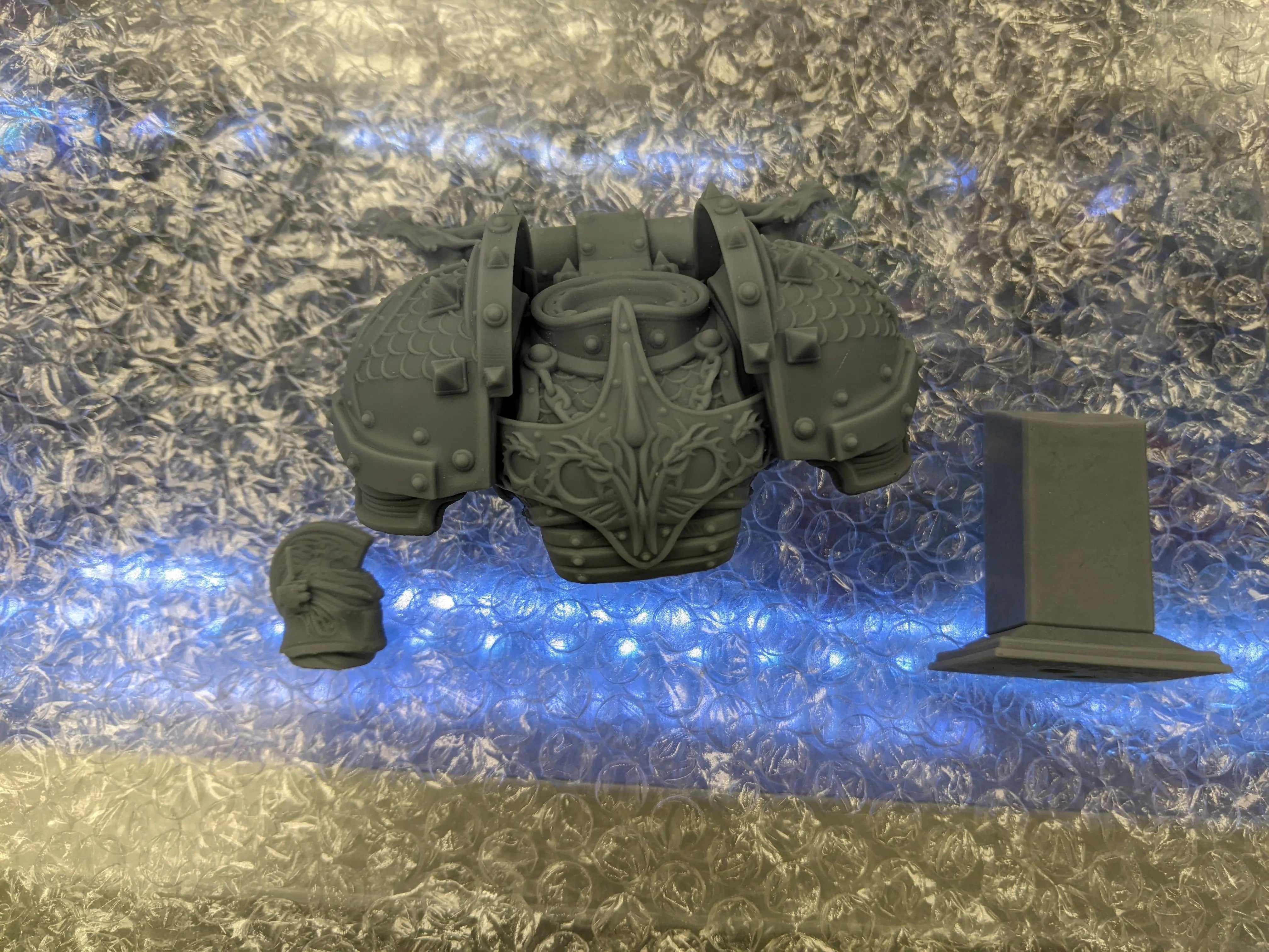 Alpharius Bust
