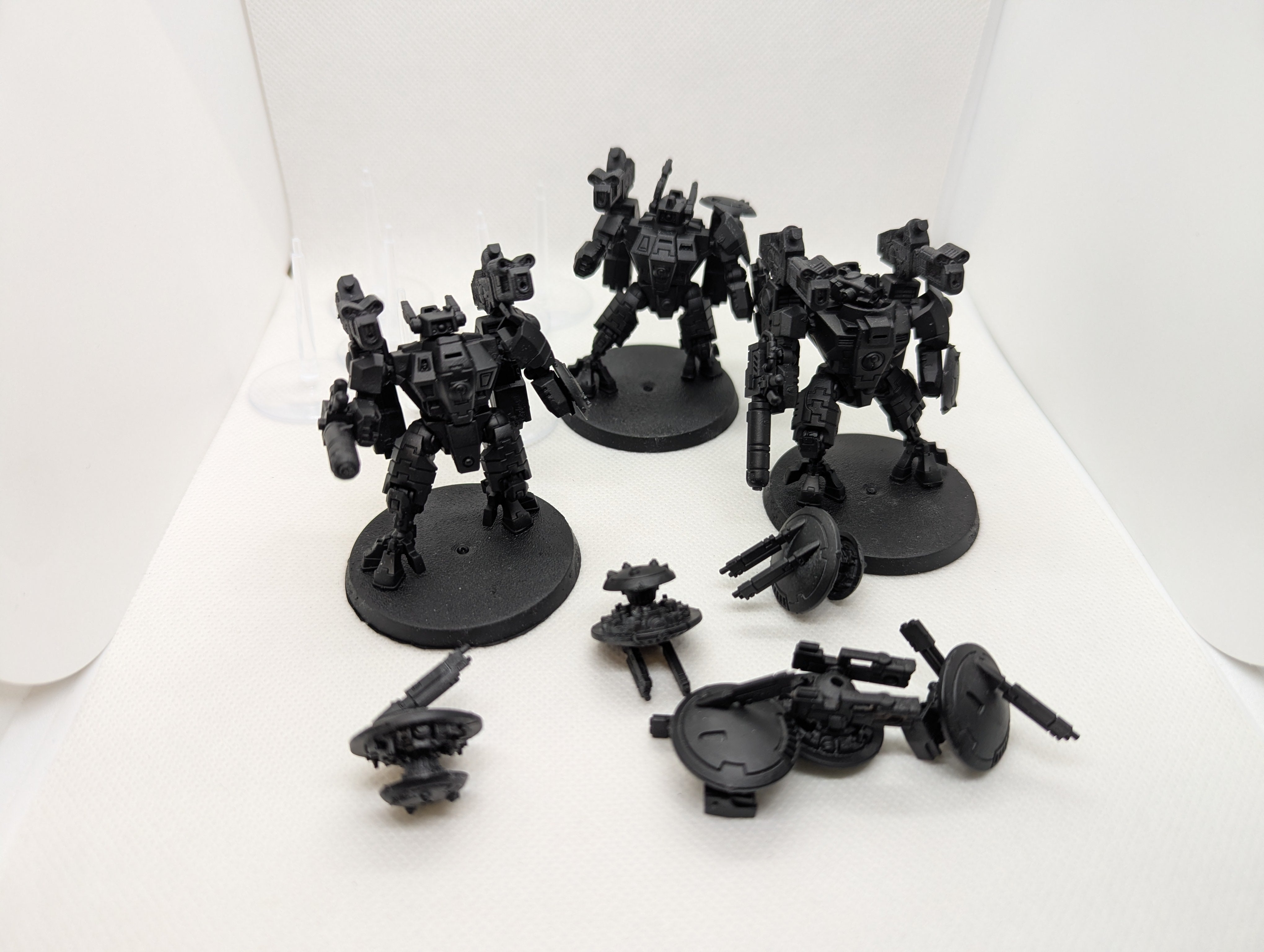 P/O: T'au Crisis Suits