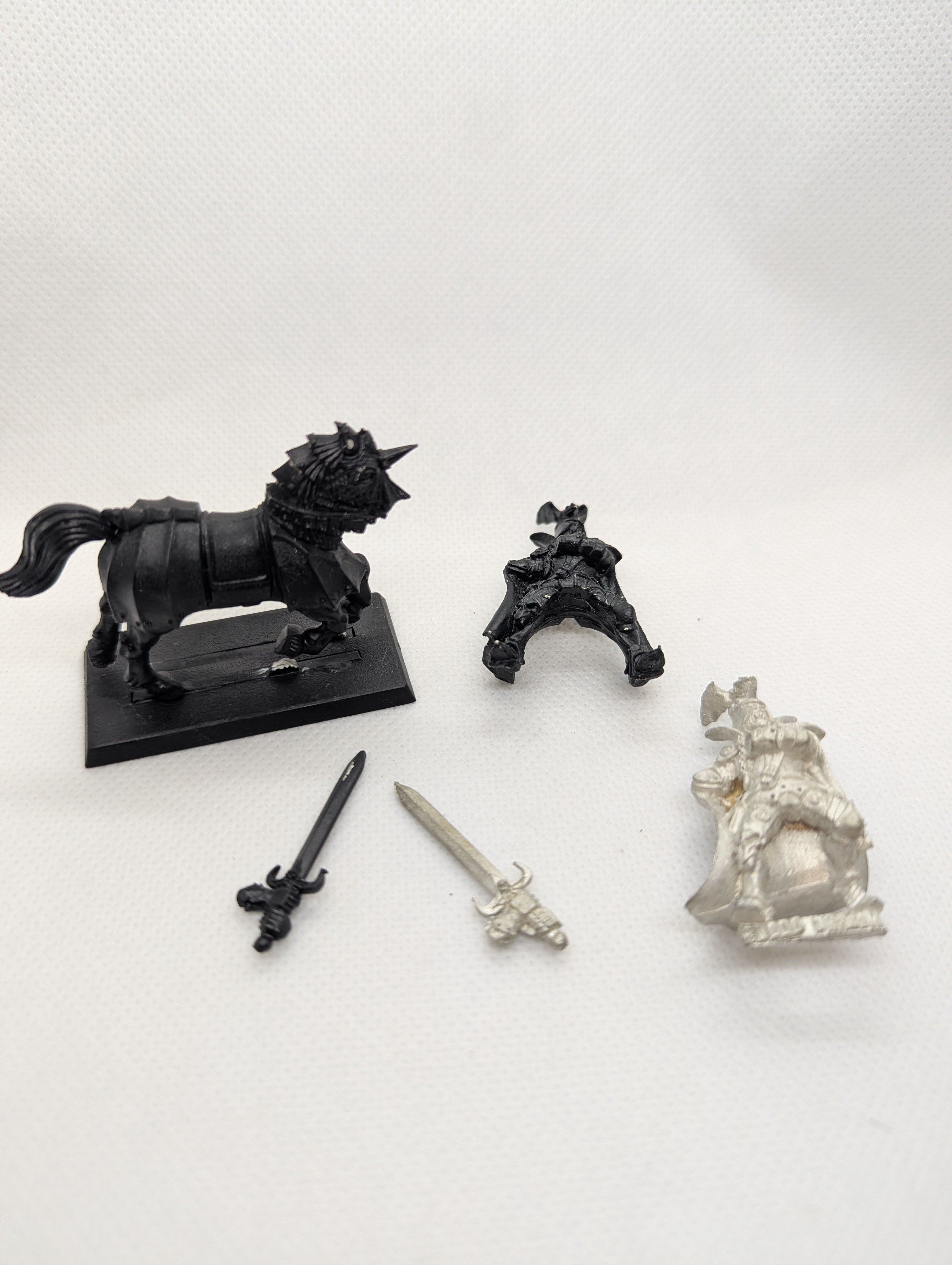 P/O: Metal Vampires (Mounted, Unmounted) (2)