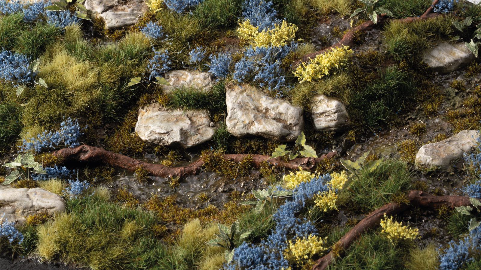 Gamers Grass - Bluebeard Flowers